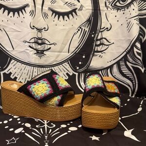 Womens Crochet Platform Slide Sandals - Black Multi